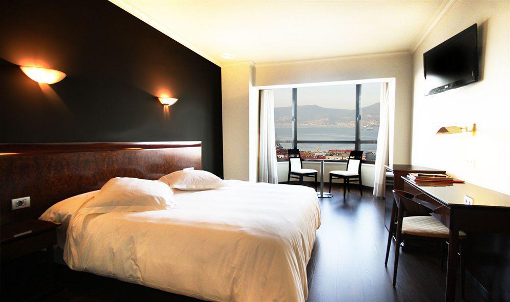 Hotel Occidental Vigo Zimmer foto